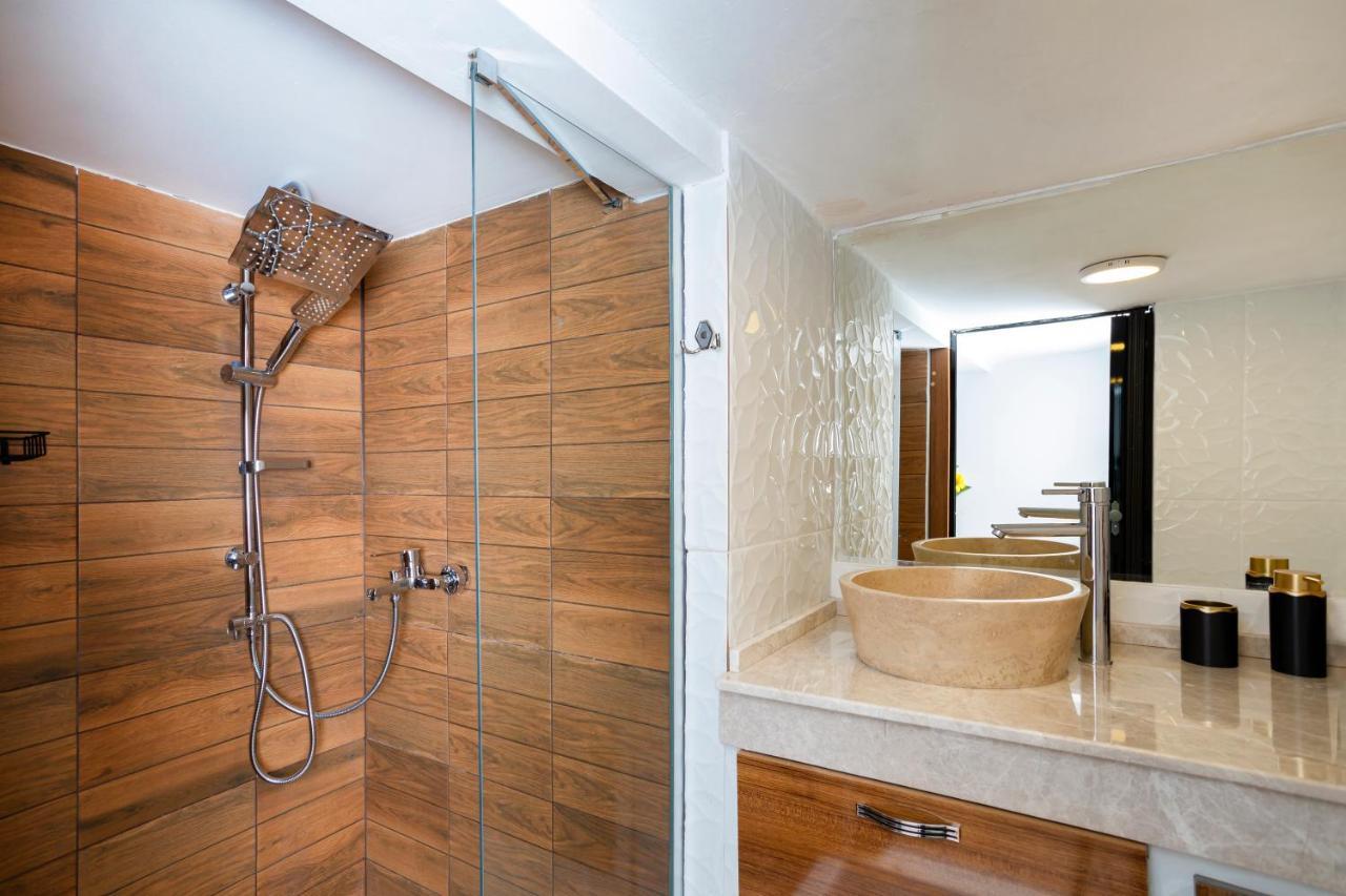 8 Rooms House Balcova Екстер'єр фото