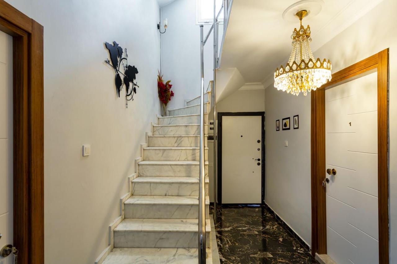 8 Rooms House Balcova Екстер'єр фото